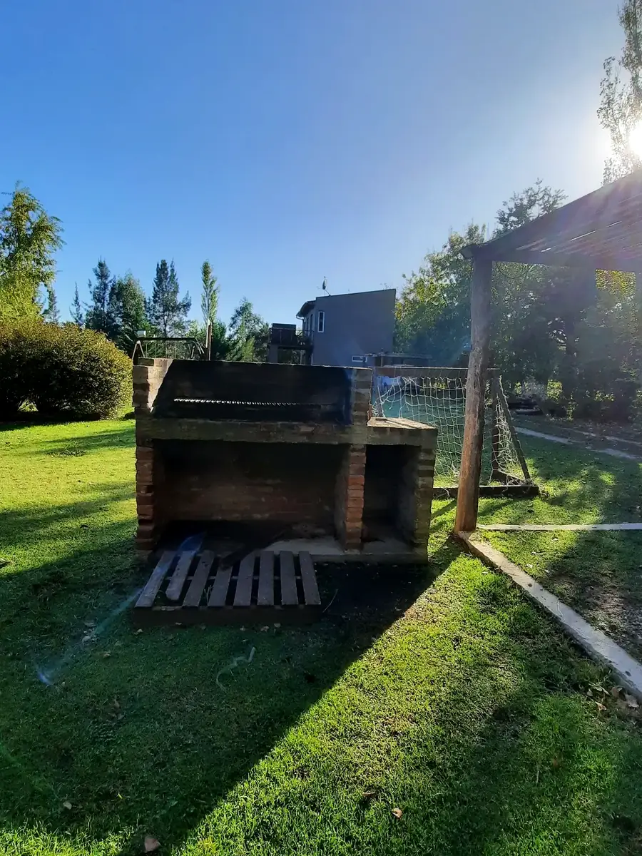 La parrilla, en el parque, en Jazmín.